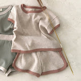 Infant and young children's clothing made of old casual sports short-sleeved suit