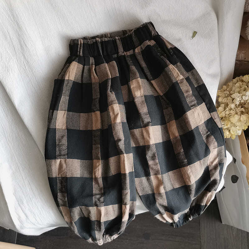 Children's Retro Plaid Loose Bloomers Cropped Trousers