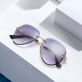 Fashion Rimless Cut-Edge Sunglasses For Women Who Are Thin, Anti-Ultraviolet Sunglasses, Driving Travel Glasses