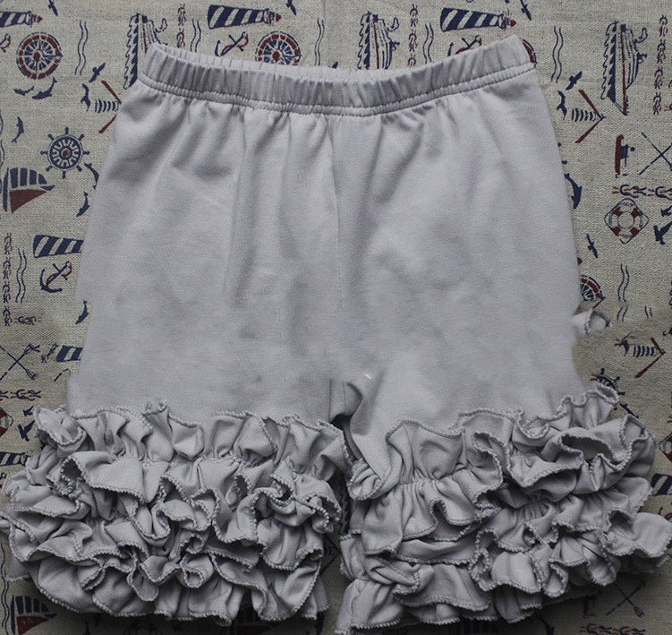 Girls' ruffled shorts