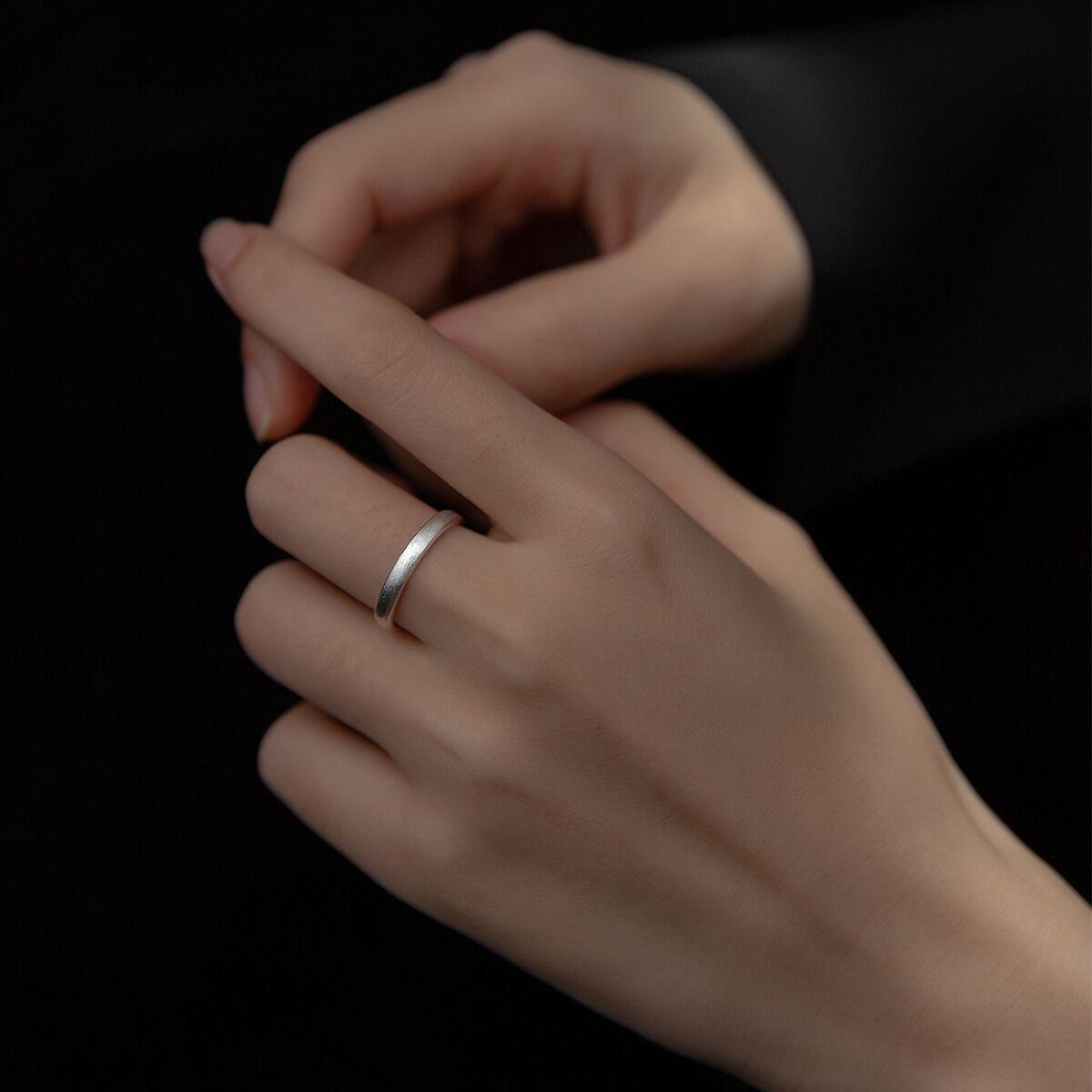 Korean Simple Creative Brushed Frosted Couple Ring - Nioor