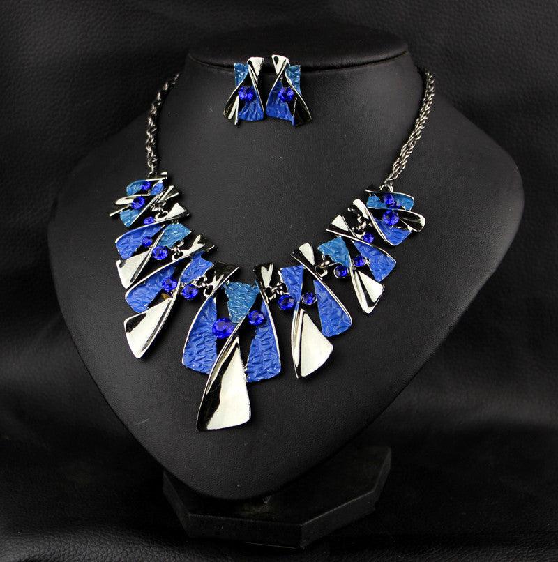 Metal Geometric Shape Rhinestone Earring Necklace - Nioor