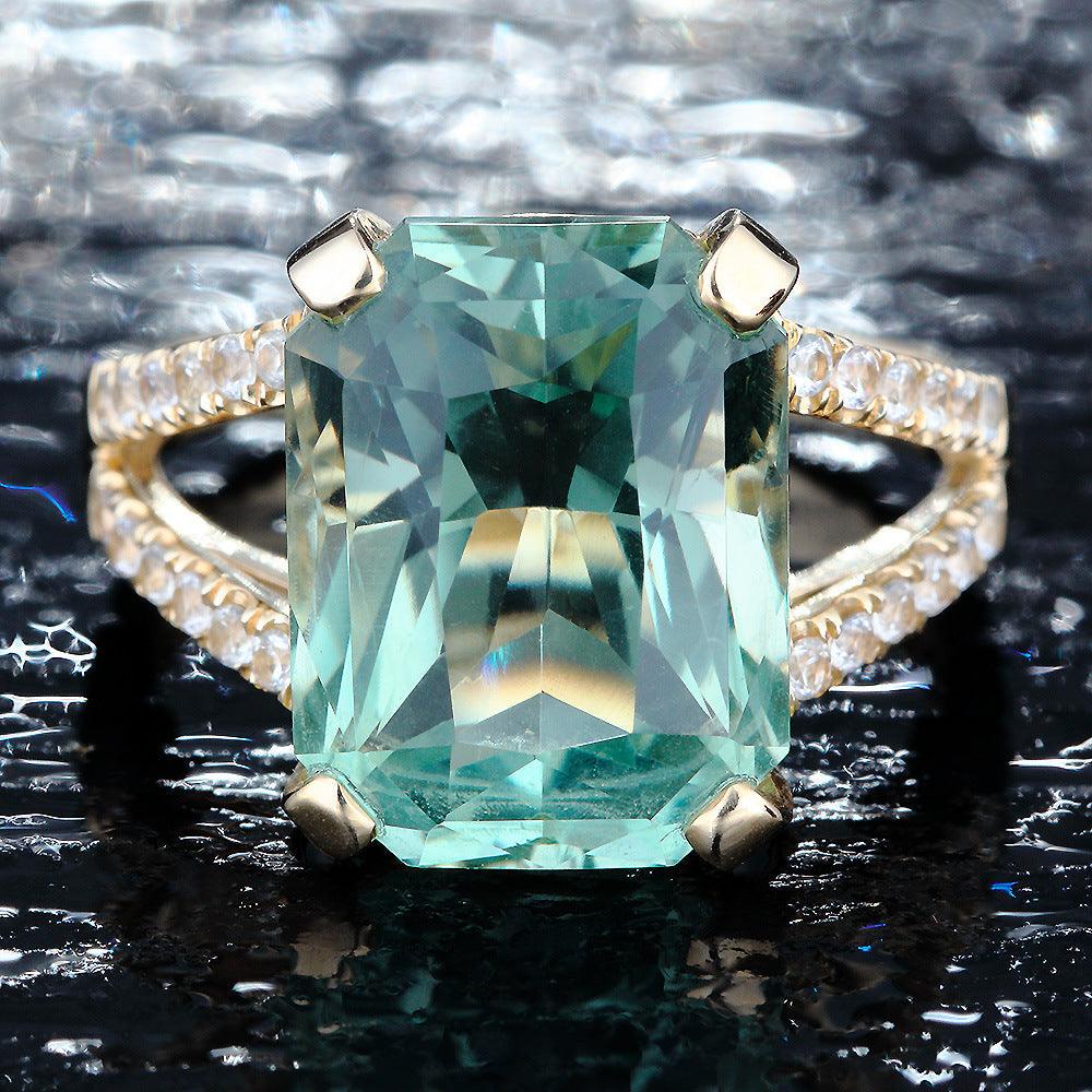 Zhen Rong new European and American fashion engagement rings mosaic green tourmaline ornaments wholesale a replacement - Nioor