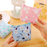 PU Leather Hand Holding Floral Coin Purse - Nioor