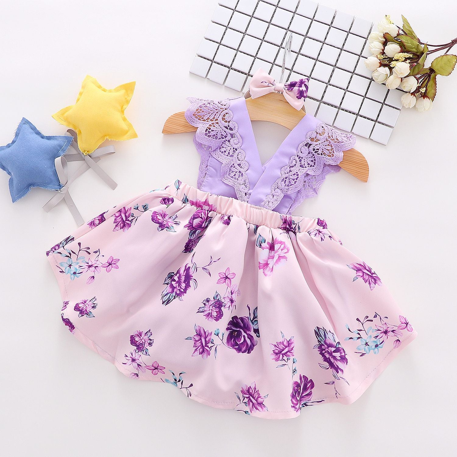 The factory sells directly the Korean version of the summer dress for girls and children in . The baby summer princess dress is a cross-border hair substitute.