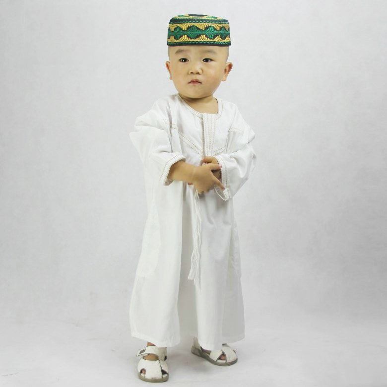 Small Muslim Men's Robe With Cotton And Linen Embroidery