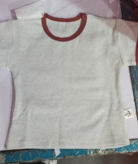 Infant and young children's clothing made of old casual sports short-sleeved suit