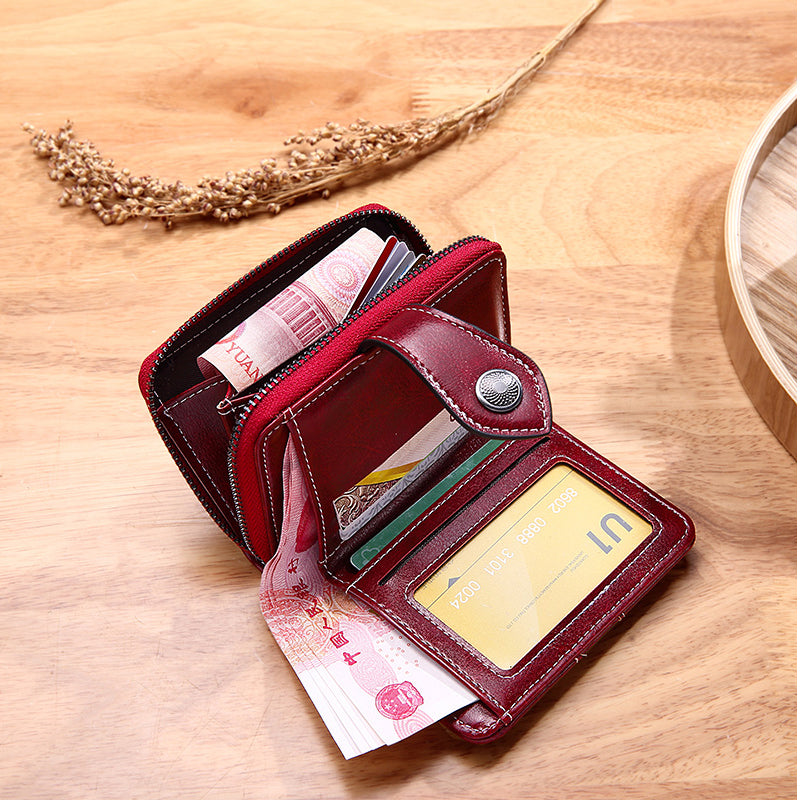 Women's Retro Wax Leather Zipper Wallet