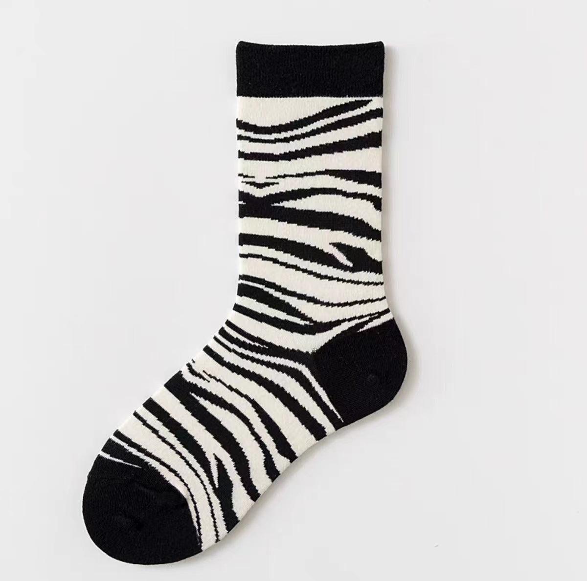 Women's Black And White Cartoon Mid-calf Length Loose Socks - Nioor