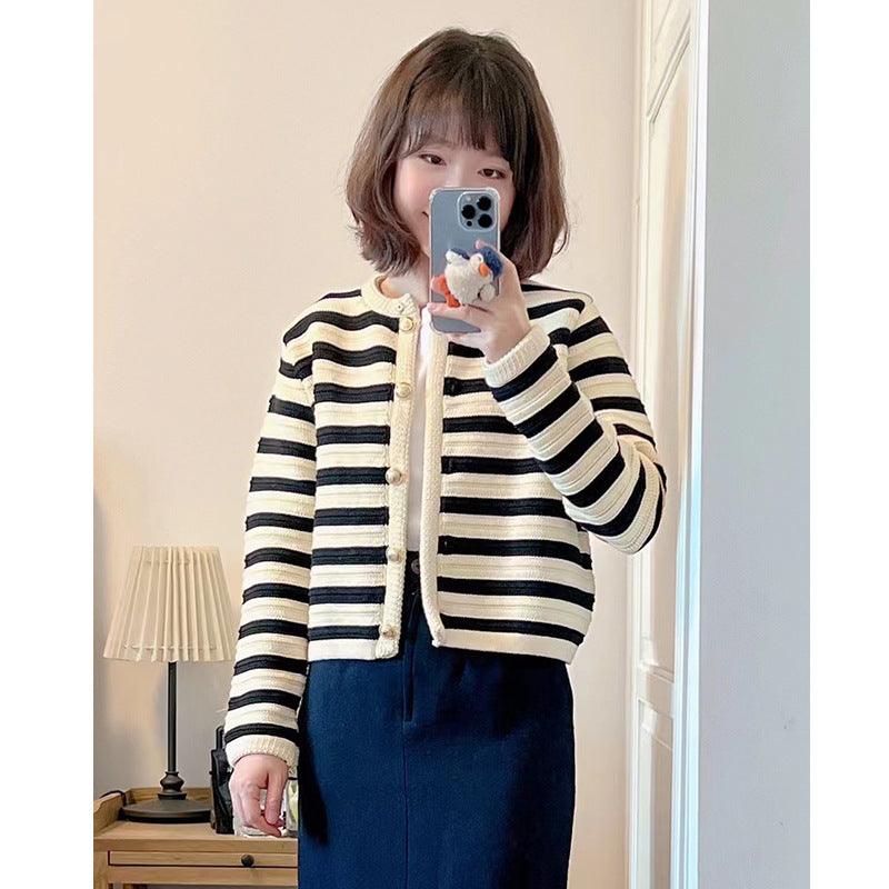 Buckle Striped Classic Style Knitted Cardigan Sweater Short Coat - Nioor