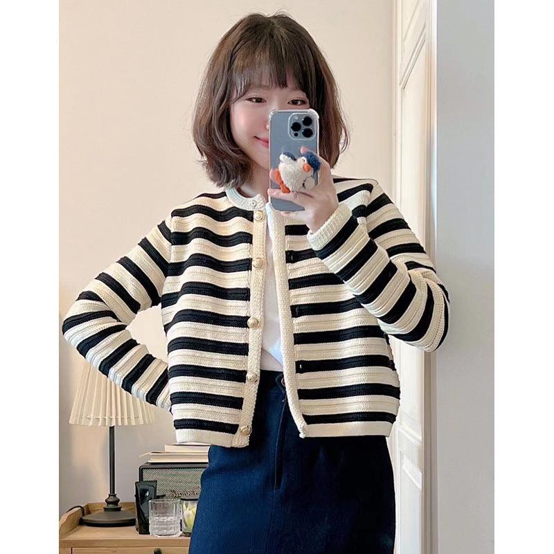 Buckle Striped Classic Style Knitted Cardigan Sweater Short Coat - Nioor