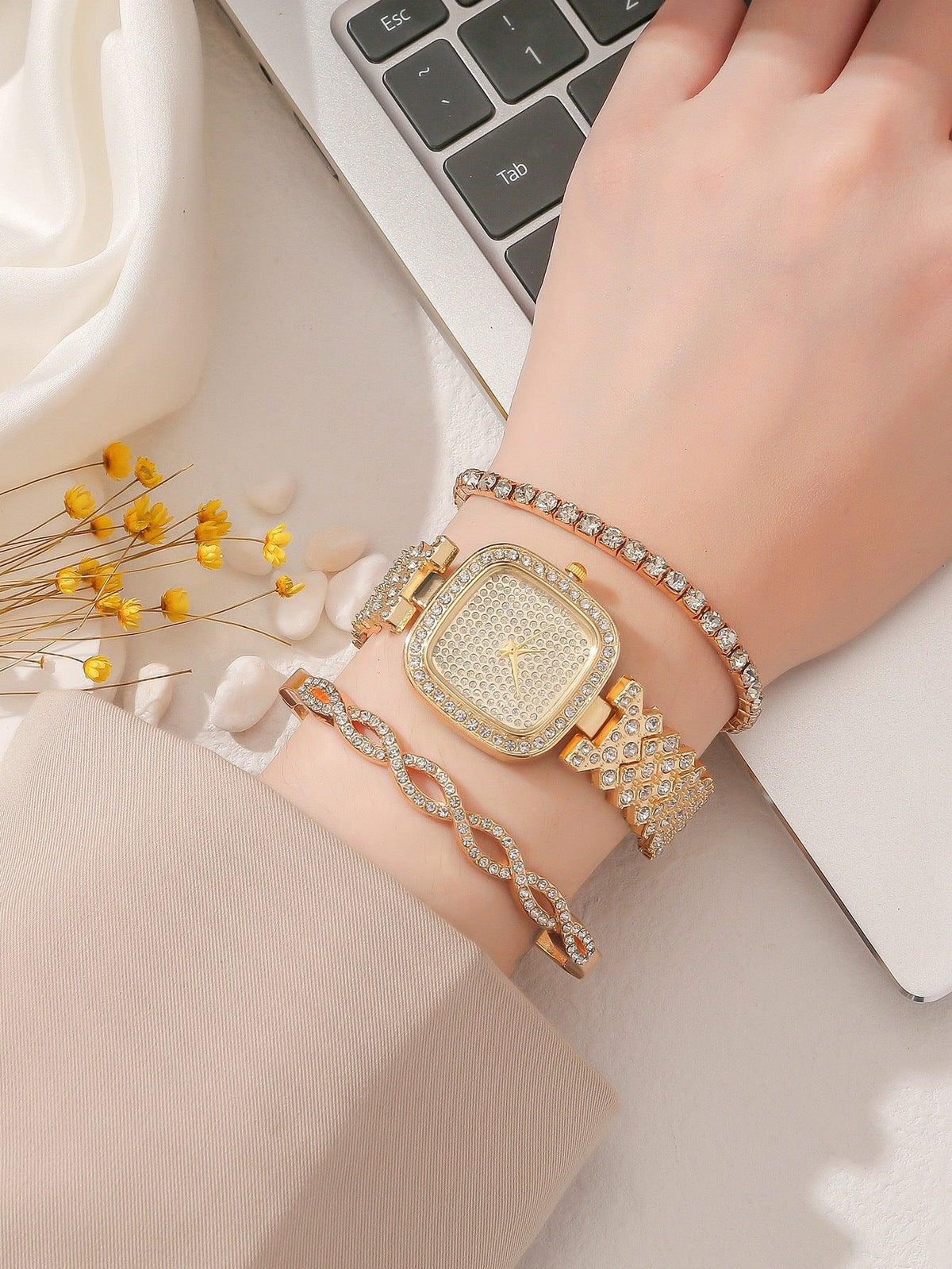 Women's Square Diamond Bracelet Fashion Quartz Watch - Nioor