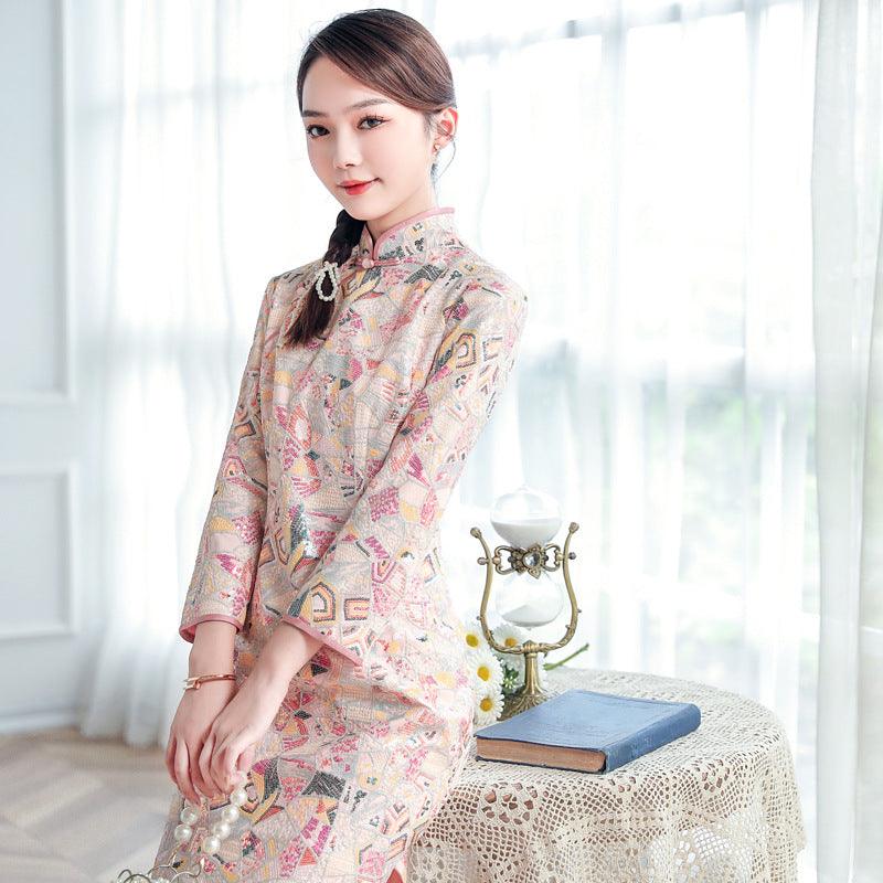 Embroidered Sequins Vintage Standing Neck Cheongsam - Nioor