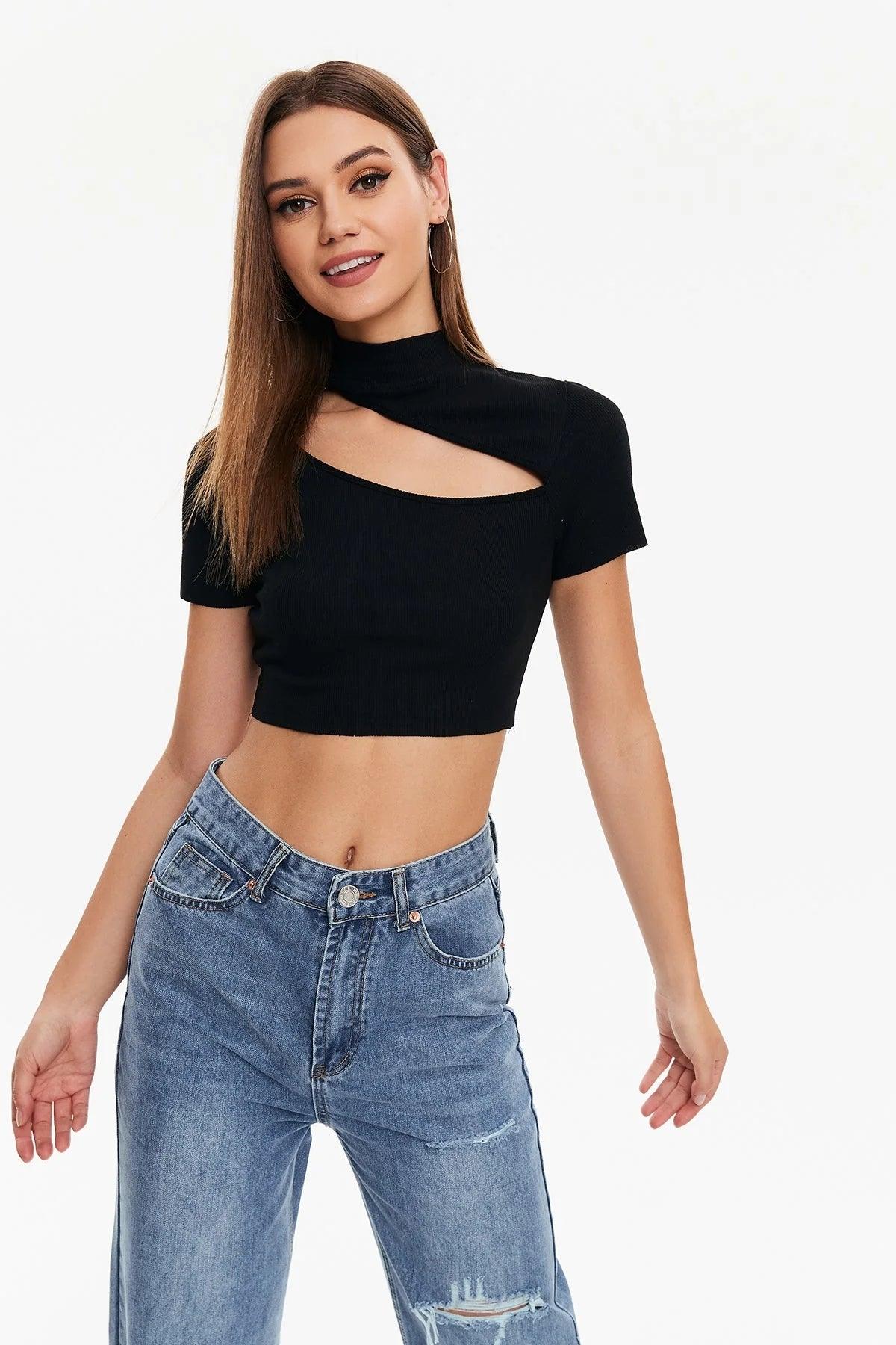 Navel Cutout Short-sleeved Top - Nioor