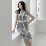 Summer V-neck Slim-fit Mid-length Single-breasted Color Matching Houndstooth Knitted Dress - Nioor