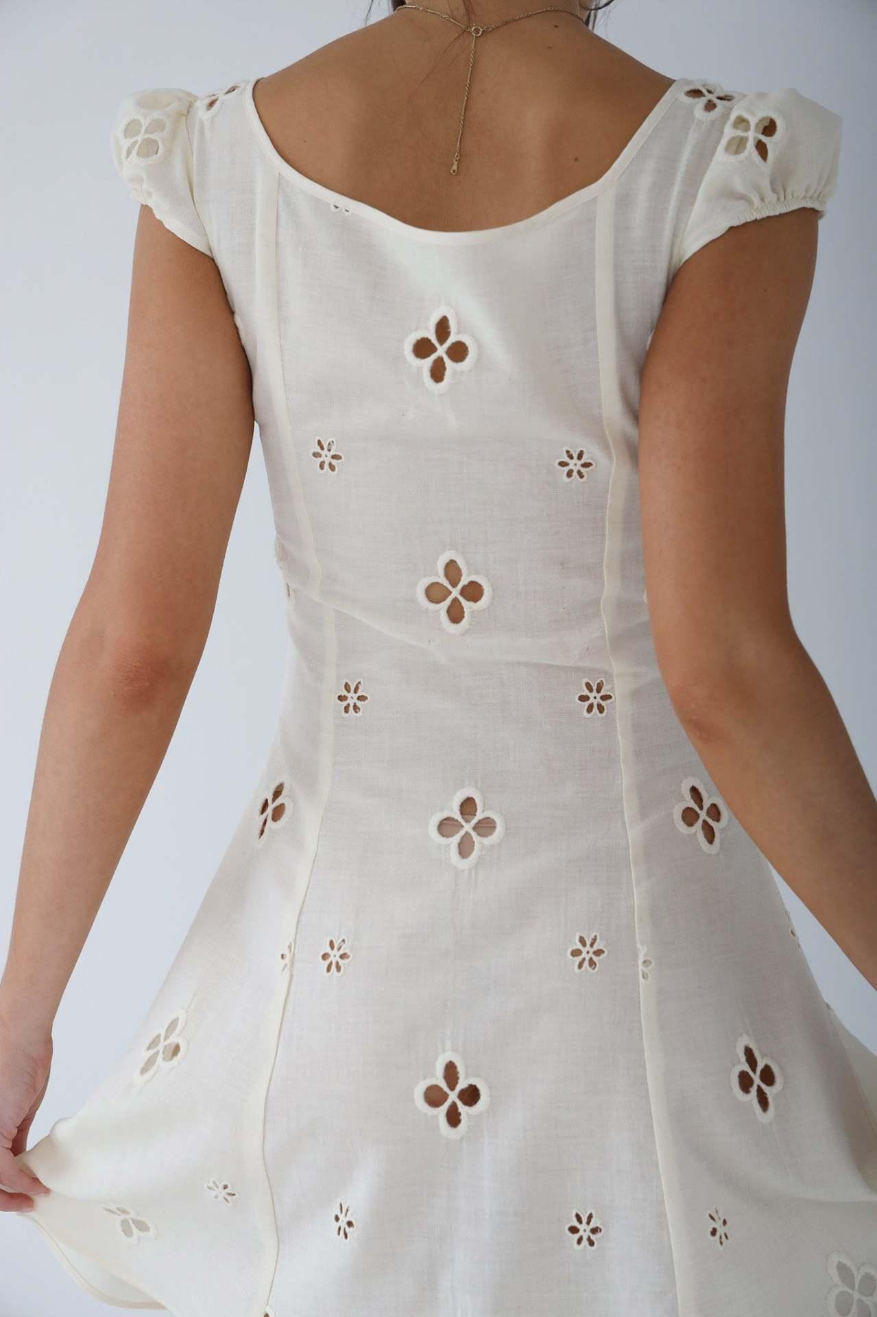 Trendy Mid-length Cotton Embroidered Dress - Nioor