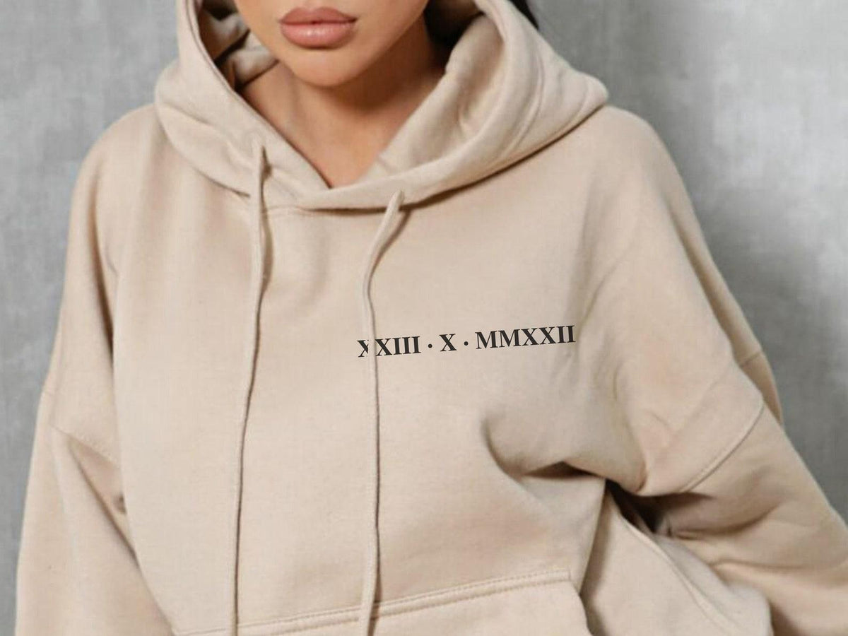 Women's Roman Numeral Printed Hoodie - Nioor